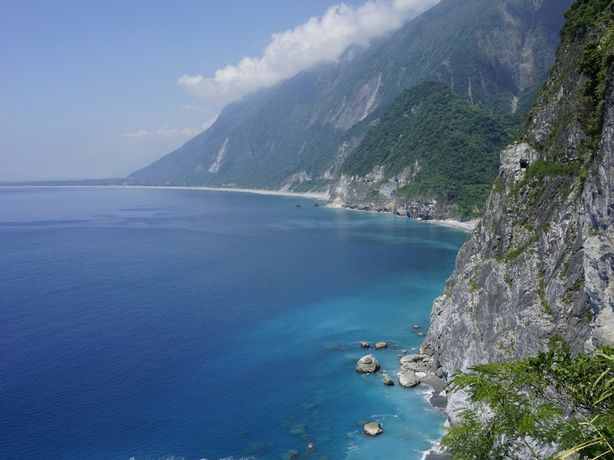 台灣花蓮清水斷崖俯瞰太平洋海岸